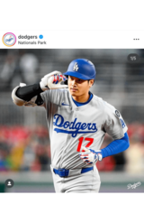 日本時間4月8日に4号本塁打を放ってデコルテポーズをする大谷（ドジャース公式インスタより）