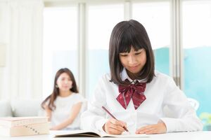 「女の子の大学受験は早め早めが肝心」と語る佐藤ママ。その理由とは？
