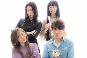 夫が元木敦士、妻がマーナ、長女がみよこ、次女が高田千尋の“木村ファミリー”（元木敦士のインスタグラムより）