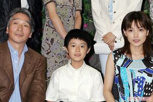 人間味ある人柄で愛されキャラでもあった堺演じる恵文