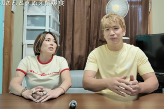 『ブルゾンちえみ with B』の“with B”として活躍していたコージと元ブルゾンちえみこと、藤原しおり(公式YouTubeより)