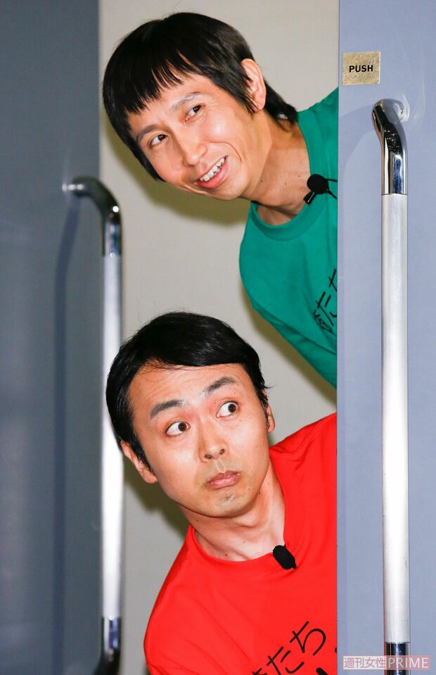 映画『クリーピー 偽りの隣人』公開直前イベントでのアンガールズの2人('16年6月)