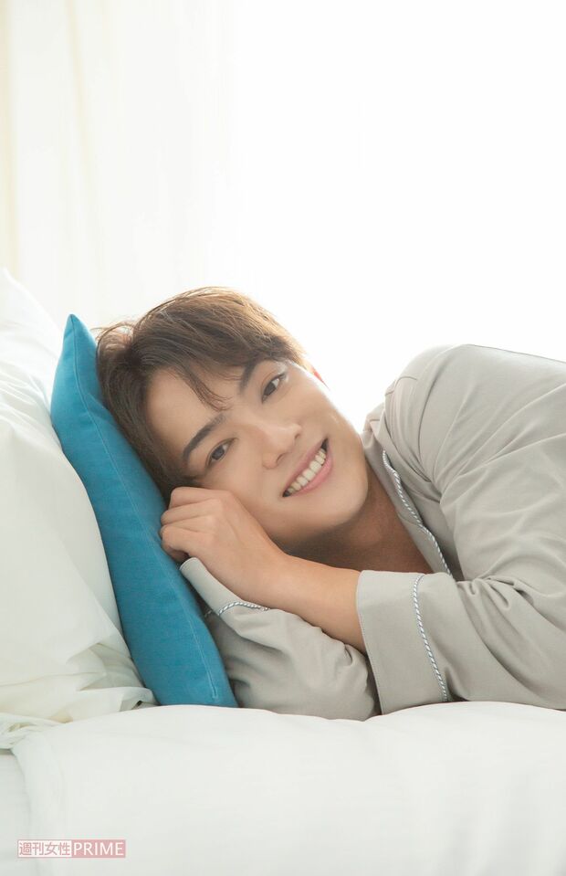 辰巳ゆうと　撮影／大つる円（昭和基地￥50）