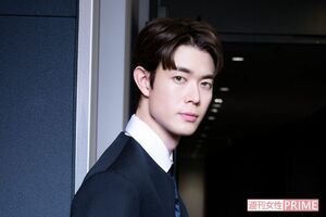 宮沢氷魚 撮影/吉岡竜紀 スタイリスト/末廣昂大 ヘアメイク/古久保英人(OTIE)