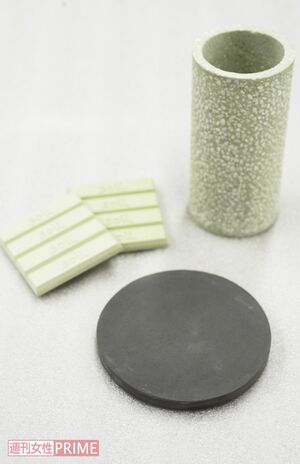 歯ブラシスタンド、コースター、乾燥剤、、傘立てなど全60種類の商品を展開している 撮影/Rui Izuchi