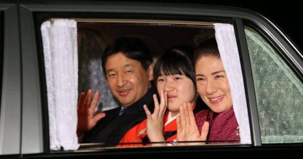 佳子さま暮らす秋篠宮家の職員が7人から22人に増えた理由