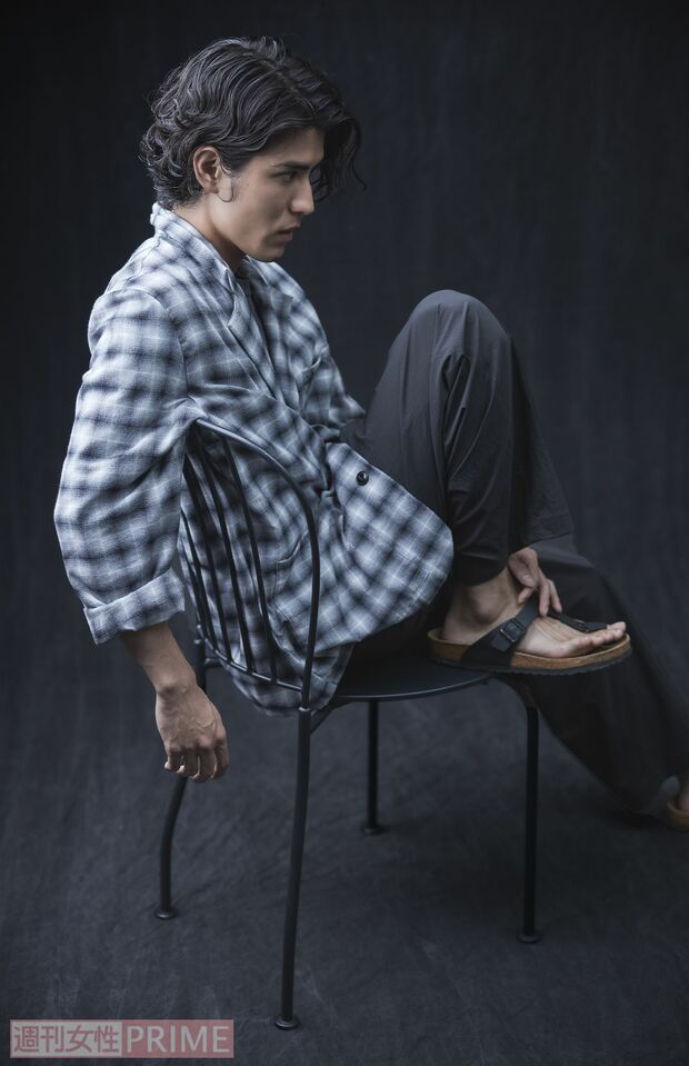 寛一郎　撮影／廣瀬靖士　ヘアメイク／AMANO　スタイリング／坂上真一