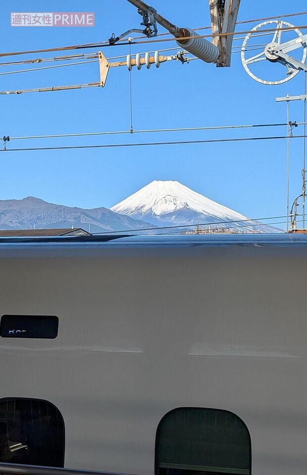 静岡・三島駅ホームから望む富士山　撮影／編集部