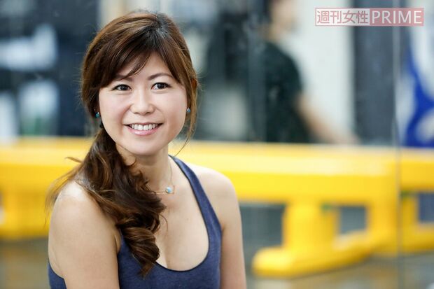 「できれば1日2回、ストレッチやエクササイズで身体をほぐすといいですよ」と本橋先生