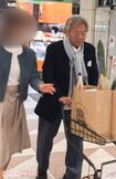 自らカートを押して買い物をするみのもんた