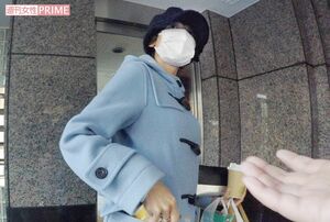 記者の質問に対しては、目を見てしっかりと答えていたが……