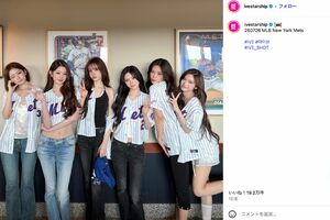 韓国の6人組ガールズグループIVA・チャン・ウォニョンの始球式衣装が賛否に(公式Instagramより)