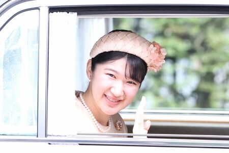10月20日、上皇后さまのお誕生日のあいさつに向かわれる愛子さま