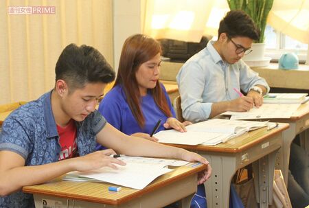 区立双葉中の夜間学級。生徒たちは国際色豊かで年齢層も幅広い