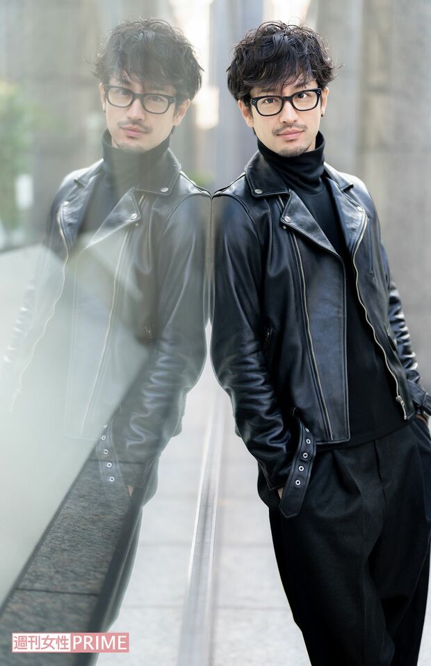 40代の色気漂う竹財輝之助（41）　撮影／佐藤靖彦