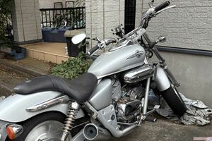 上野容疑者が愛車としていたバイク。メンテナンスする姿などが目撃されている