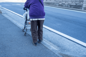 老後おひとりさま女性に深刻さ増す困窮度(※画像はイメージです)