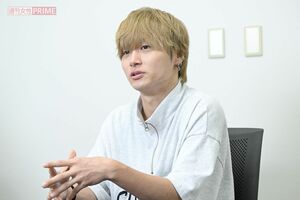 “自分の口から話したい”と取材に応じ、神妙な面持ちで話す元ジャニーズJr.の山本亮太
