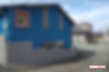 富裕農家に生まれた容疑者。500坪以上ある広大な敷地には実家、容疑者の自宅などがある