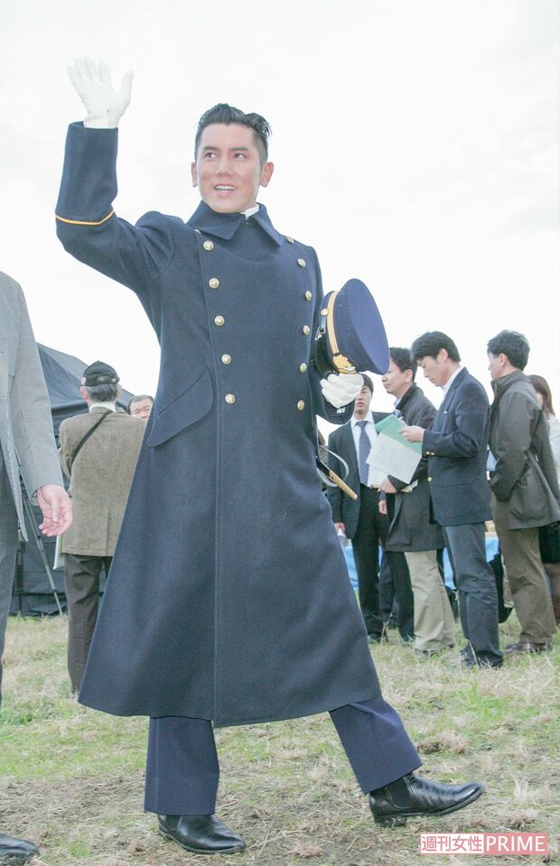 '09年から3年にわたって放送された大作『坂の上の雲』に主演。正岡子規の親友で、日本海海戦の勝利に貢献する秋山真之を演じた