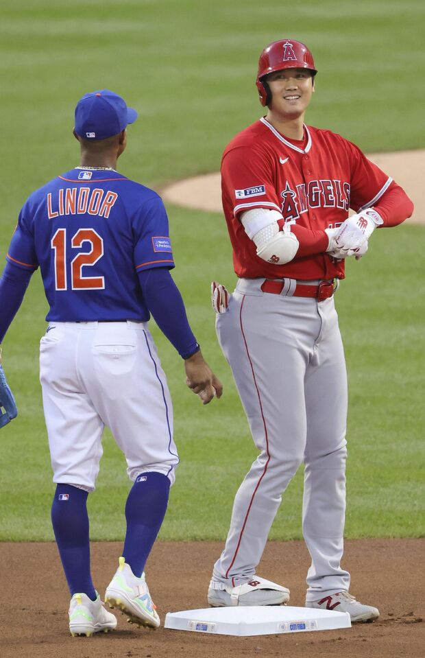 趣味は睡眠という大谷選手。小学生のころも夜9時から朝7時まで寝ていたから、今の高身長になった可能性も!?（写真／共同通信社）