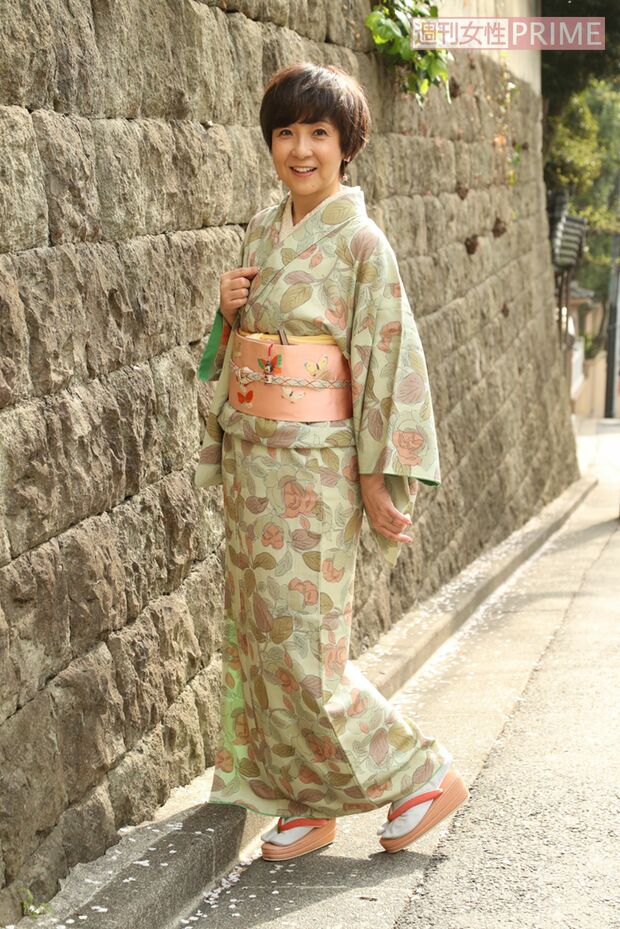 着物が大好きなことで知られる藤田朋子さん。Instagramに着物専用のアカウントも持つ（撮影／近藤陽介）