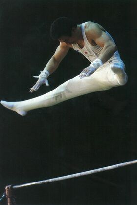 金メダルを獲得した鉄棒の演技