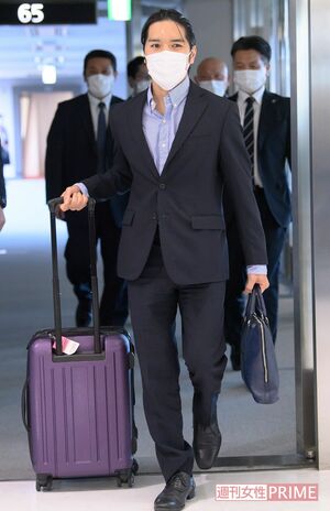 アメリカから飛行機で成田空港に到着した小室圭さん（'21年9月）