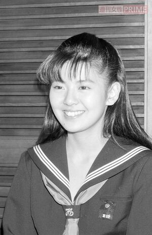 『スケバン刑事II』で主人公の2代目・麻宮サキ役を演じた南野陽子