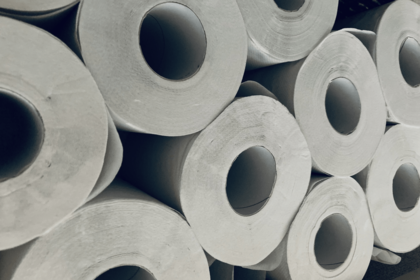 緊迫する中東情勢で原油高騰、オイルショックの再来を危惧して「トイレットペーパー買い占め」の動きも？（画像はイメージです）