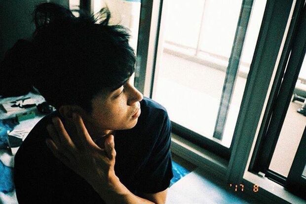 ネットで拡散されている唐田えりかがインスタに投稿していたという東出を撮った写真(ツイッターより)