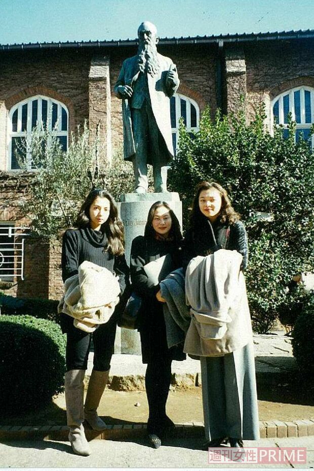 1浪して入学した立教大学キャンパスでの友達とのカット。普通の大学生とはまったく違う大学生活だった