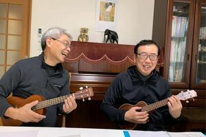 同じく若年性認知症の妻を持つ林さんとは、フレンズを通して支え合う仲に