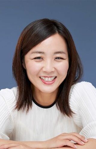 野川ともみさん●2人目の出産を機に専業主婦となるが、在宅ワークという働き方を知り、オンライン秘書として復職。その後、在宅で起業し、現在はコンサルティングと広告代理店業である株式会社アトラクト、RIDE株式会社の2社を経営。女性コミュニティー「女性の生き方応援レシピ　CheUP！」を主宰。