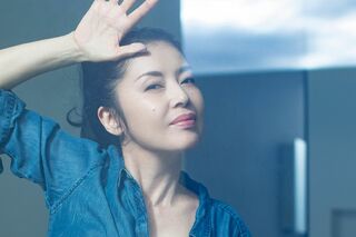 藤あや子「生きた証」“水着写真集”でビキニを公開、還暦美ボディはどのようにし…