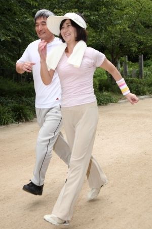  どんな運動をどれだけできたか記録をとることで、目標や楽しみの設定にもつながり、行動を引き起こすきっかけにもなる。運動したことに対するご褒美をつけるのもよい