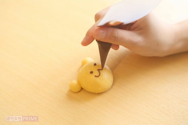 八天堂の『くりーむパン』の生地を使って好きな形のパンを作れる。1000円～（予約優先）