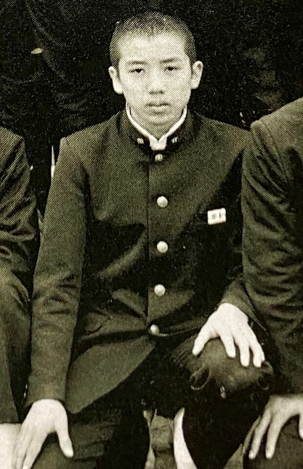 筋の通らないことが嫌いだった少年時代（中学の卒業アルバムより）