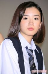 戸田とのW主演で、交番勤務の新米警察官・川合麻依を演じる永野芽郁。愛され系天然キャラの川合と先輩の藤の最強ペアが繰り広げる交番勤務の日々は、見逃せない。