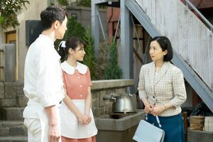 妻と死別した、やもめの省吾に愛子の気持ちは届く？(c)NHK