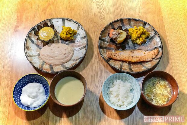 右が玲子さん、左が楓音ちゃんの食事（撮影／伊藤和幸）