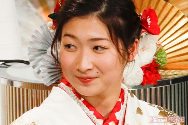 『NHK紅白歌合戦』で審査員として登場した池江璃花子（'18年）