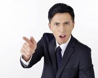 消せるボールペン型新入社員に、上司は「普通のペンでいい」