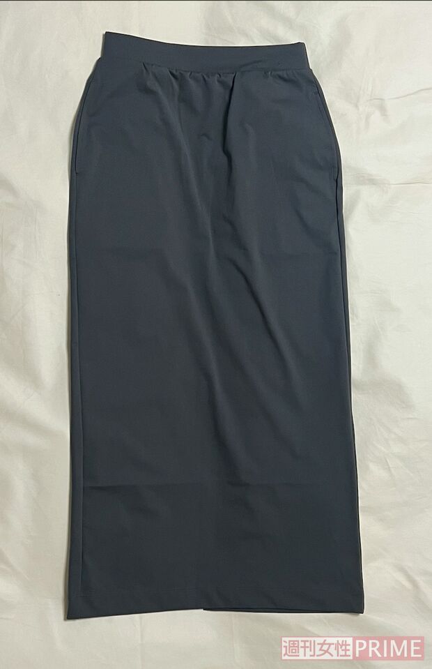 ウルトラストレッチアクティブ ナローマキシスカート「ストレートラインが縦長効果をUP」