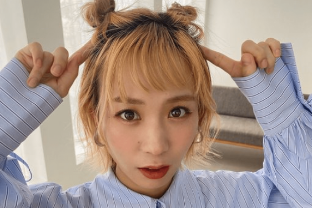 あまのじゃく担当：モモコグミカンパニー（写真／グループ、メンバーSNSより）