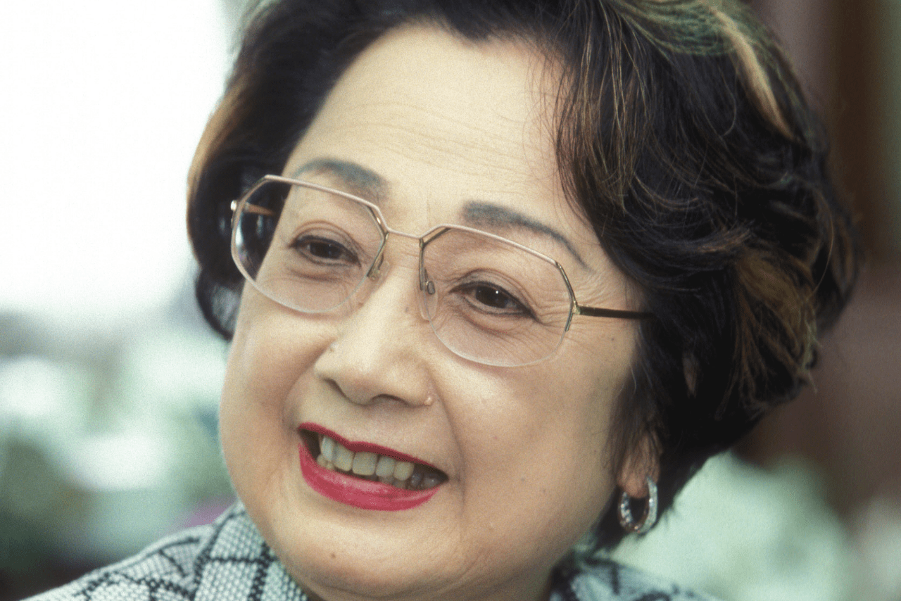 扇千景さん「何人分も挑戦させてもらった人生」宝塚から政界ヘ「夫の