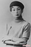 『ベラミ』で働き始めた15歳のときのカルーセル麻紀。源氏名は「マメコ」