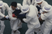 '92年10月、当時天皇皇后両陛下だった上皇ご夫妻に向かって発煙筒が投げつけられる事件が。男はすぐに取り押さえられた