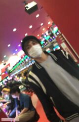 パチンコ店での山本裕典（'20年、5月中旬）