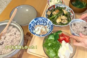 動物性タンパク質はとらず、玄米などの穀物、大豆、種子、ナッツ、野菜や果物などを中心にいただく。「食べるものはシンプルなので、1日の食費は500~700円ほどです」